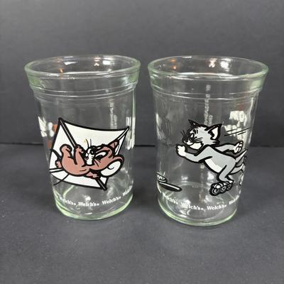 LOT 116: Vintage Welch's Jelly Jar Glasses: Bugs Bunny, Tom & Jerry, Sylvester & Tweety Bird, Speedy Gonzales & Yosemite...