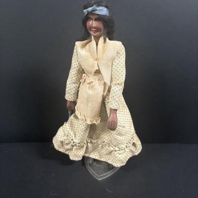 LOT 132: Vintage Native American Indian Skookum Dolls & More