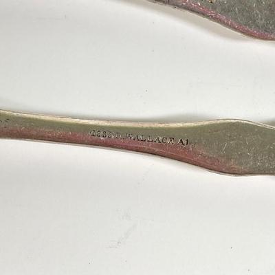 LOT 171: Silver Plated Collection - James W Tufts Quadruple Plated 1946 Pitcher, Utensils (Indian Silver / Four Star England, R Walace...