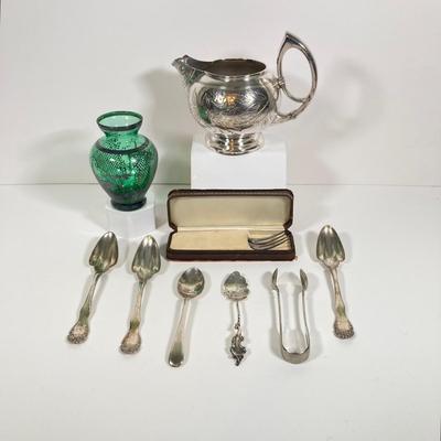 LOT 171: Silver Plated Collection - James W Tufts Quadruple Plated 1946 Pitcher, Utensils (Indian Silver / Four Star England, R Walace...