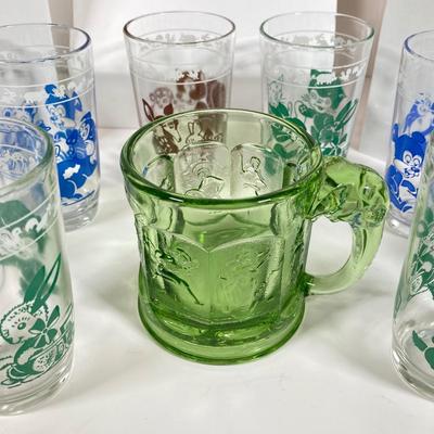 LOT 173: Collection of Children's Juice Glasses and Mugs - Welch's and Bunnykins Included