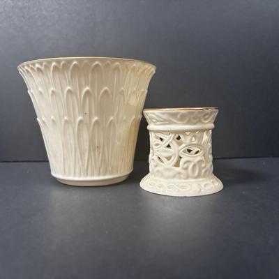LOT 217: Lenox Collection: Fruit "Special" Salad/Dessert Plates, Illuminations Scroll Votive Candle Holder, Nature's...
