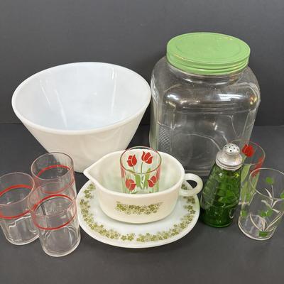 LOT 229: Fire King Mixing Bowl, Pyrex Spring Blossom Gravy Boat, Swanky Swig Kraft Juice Glasses, Farmhouse Storage Jar & Green...