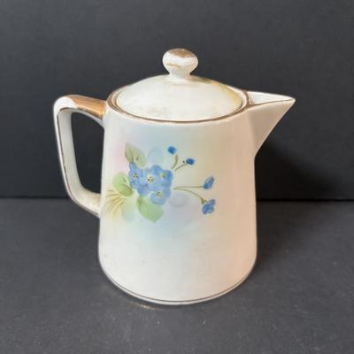 LOT 237: Beautiful China & More Collections: Limoges Covered Serving Bowls, Imperial Crown China Austria, R&S Germany