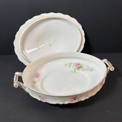 LOT 237: Beautiful China & More Collections: Limoges Covered Serving Bowls, Imperial Crown China Austria, R&S Germany