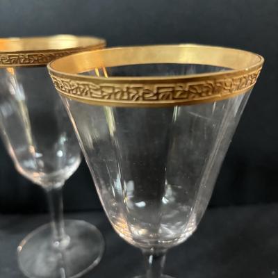 LOT 238: Elegant Gold Rimmed Collection