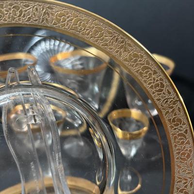 LOT 238: Elegant Gold Rimmed Collection