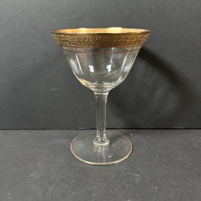 LOT 238: Elegant Gold Rimmed Collection