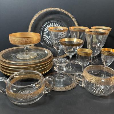 LOT 238: Elegant Gold Rimmed Collection