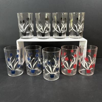 LOT 246: Vintage Juice Glass Collection: Roosters and Flowers