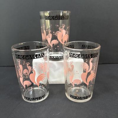 LOT 246: Vintage Juice Glass Collection: Roosters and Flowers