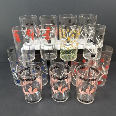 LOT 246: Vintage Juice Glass Collection: Roosters and Flowers