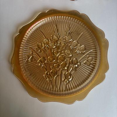 LOT 255: Jeanette Glass Iris and Herringbone Marigold Carnival Glass Collection