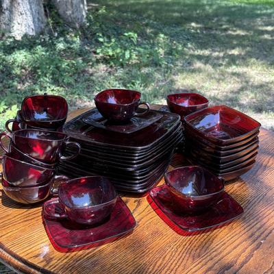 LOT 257: Anchor Hocking Royal Ruby Charm Square Glassware Collection
