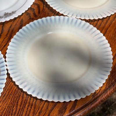 LOT 258: Vintage Petalware Cremax Collecton & More