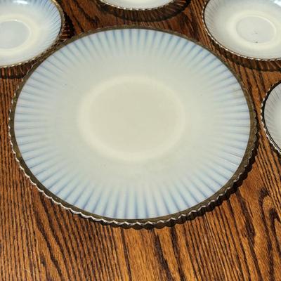 LOT 258: Vintage Petalware Cremax Collecton & More