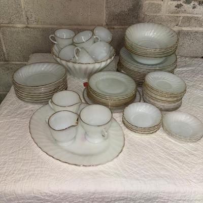LOT 260: Vintage Milk Glass w/Gold Trim Dish Collection