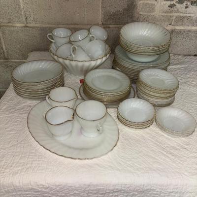 LOT 260: Vintage Milk Glass w/Gold Trim Dish Collection