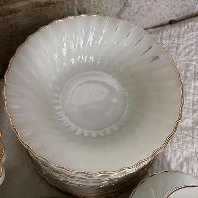 LOT 260: Vintage Milk Glass w/Gold Trim Dish Collection