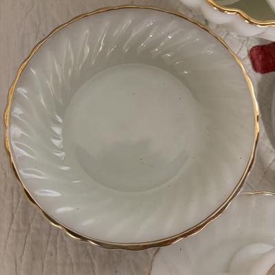LOT 260: Vintage Milk Glass w/Gold Trim Dish Collection