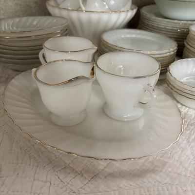 LOT 260: Vintage Milk Glass w/Gold Trim Dish Collection