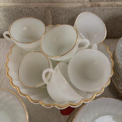LOT 260: Vintage Milk Glass w/Gold Trim Dish Collection