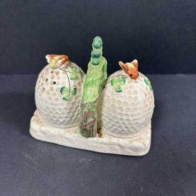 LOT 261: Hall for Westing House Refrigerator Dishes (no lids), Brown Glaze Bowl USA, Shawnee Cat Creamer, National Dairy Orange Juice...