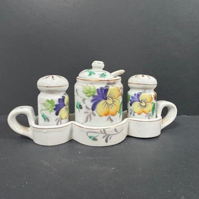 LOT 261: Hall for Westing House Refrigerator Dishes (no lids), Brown Glaze Bowl USA, Shawnee Cat Creamer, National Dairy Orange Juice...