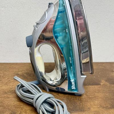 Shark Electric Steam Iron