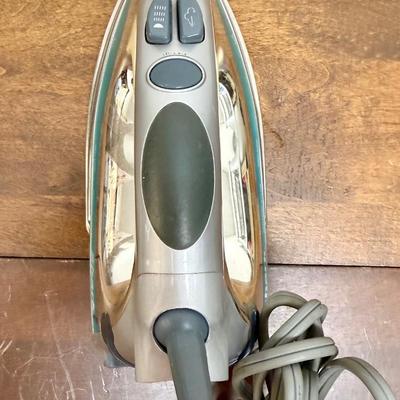 Shark Electric Steam Iron
