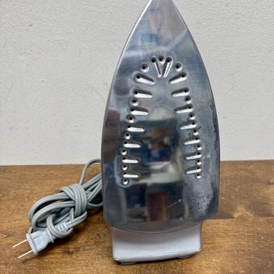 Shark Electric Steam Iron
