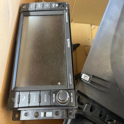 Sale Photo Thumbnail #276: sirius Hard Drive and Center cup holder
