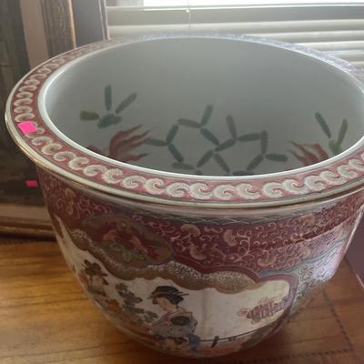 Sale Photo Thumbnail #350: 2 pictures and a pot with a broken spot