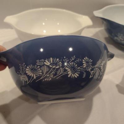 Pyrex Four Piece Nesting Mixing Bowl Set- Colonial Mist Cinderella Pattern
