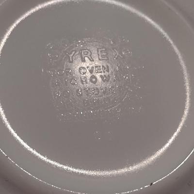 Pyrex Four Piece Nesting Mixing Bowl Set- Colonial Mist Cinderella Pattern
