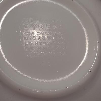 Pyrex Four Piece Nesting Mixing Bowl Set- Colonial Mist Cinderella Pattern