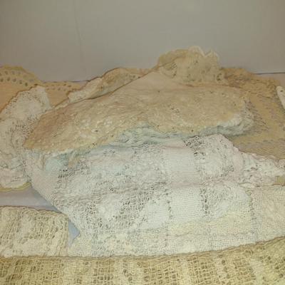 Assorted Needlework Table Linens- Runners, Doilies, Etc.