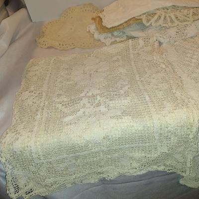 Assorted Needlework Table Linens- Runners, Doilies, Etc.