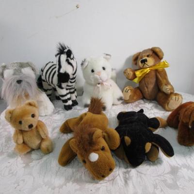 8 stuffed animals