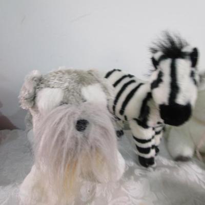 8 stuffed animals