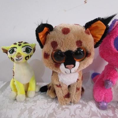 8 Ty stuffed animals