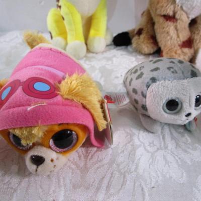 8 Ty stuffed animals