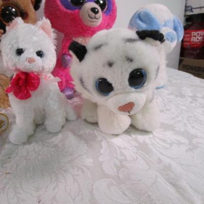 8 Ty stuffed animals