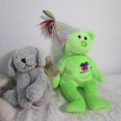 6 stuffed animals