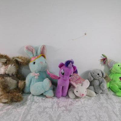6 stuffed animals