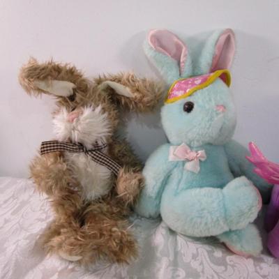 6 stuffed animals