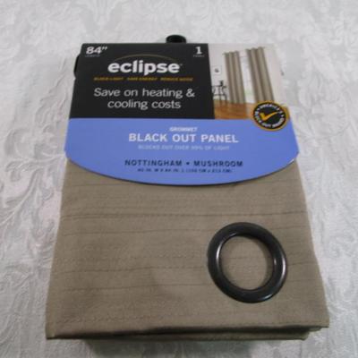 1 New in pkg Eclipse blackout curtain