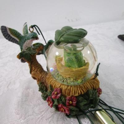 3 Wind chimes, 2 hanging decorations