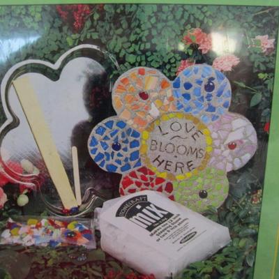 New in box Mosaic Flower Stepping Stone Kit