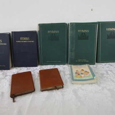 7 Hymn books (one in Spanish), one Children's song book